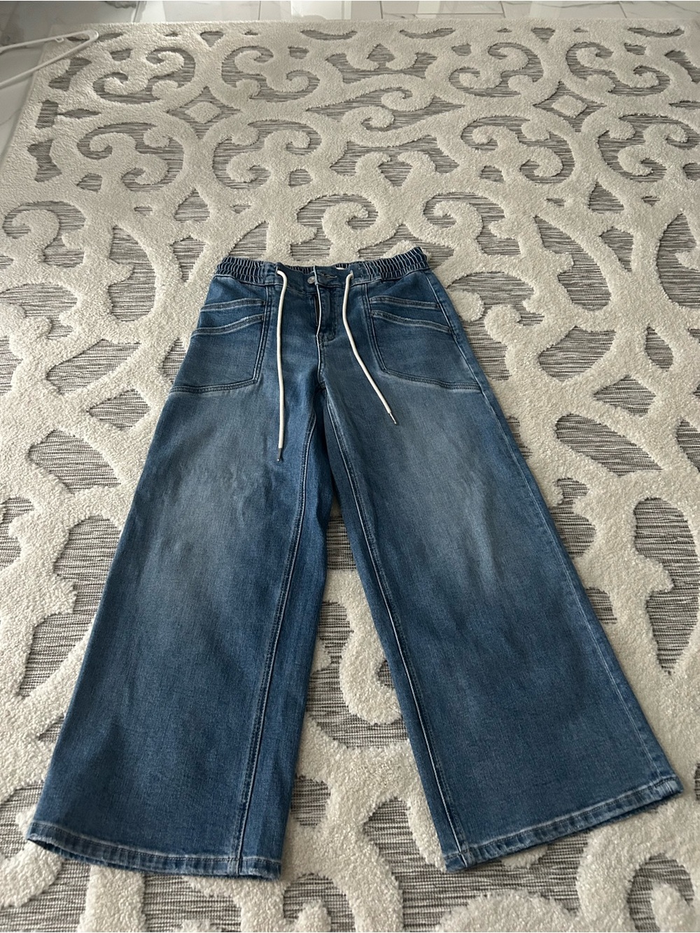 Wide Leg Women's Jeans in Washed Blue - Casual Drawstring Waist